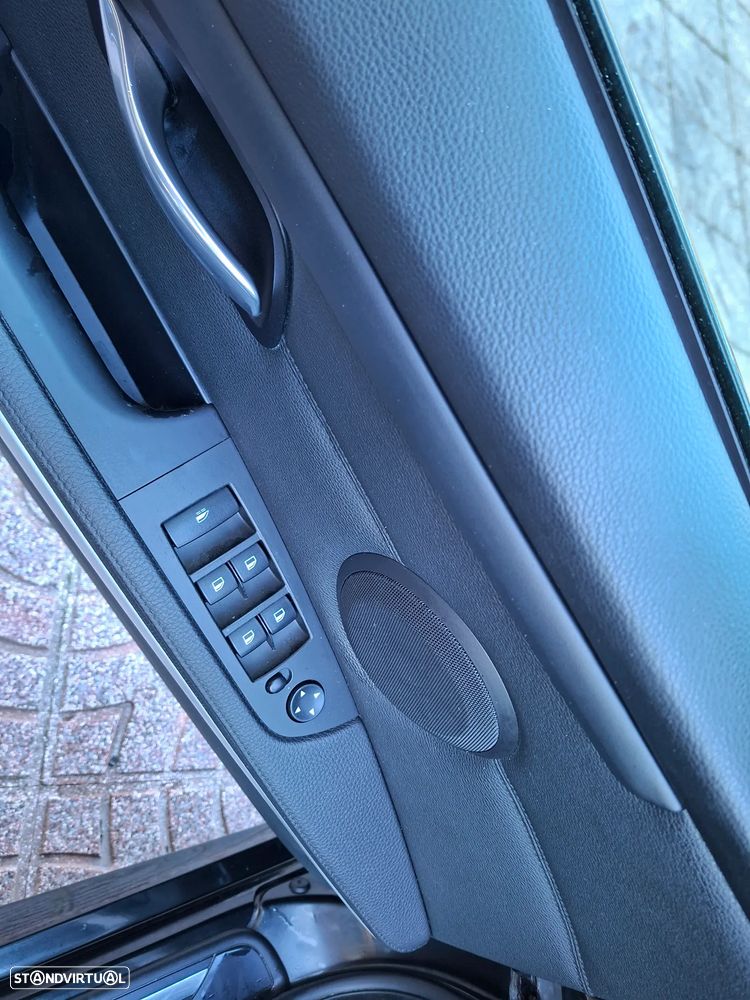 BMW 320 d M Sport Edition - 16