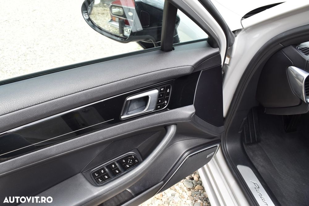 Porsche Panamera - 19