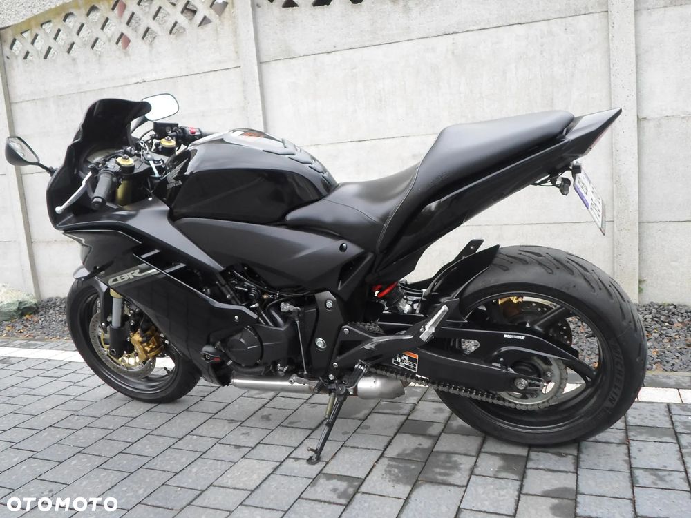 Honda CBR - 7
