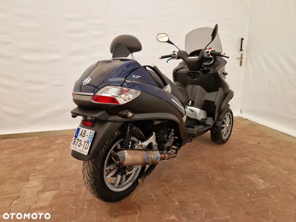 Piaggio MP-3 - 9