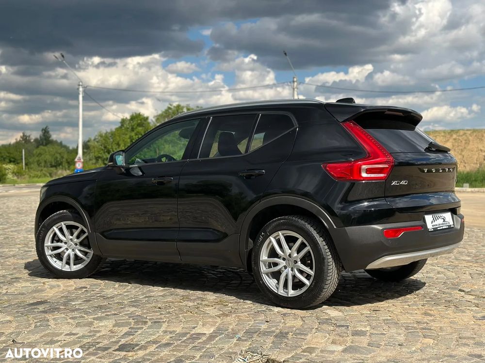 Volvo XC 40 B4 B AWD Geartronic Momentum Pro - 6
