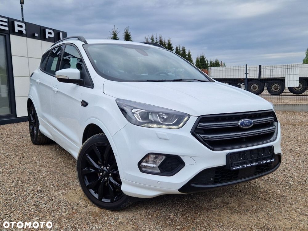 Ford Kuga 1.5 EcoBoost 2x4 ST-Line - 4