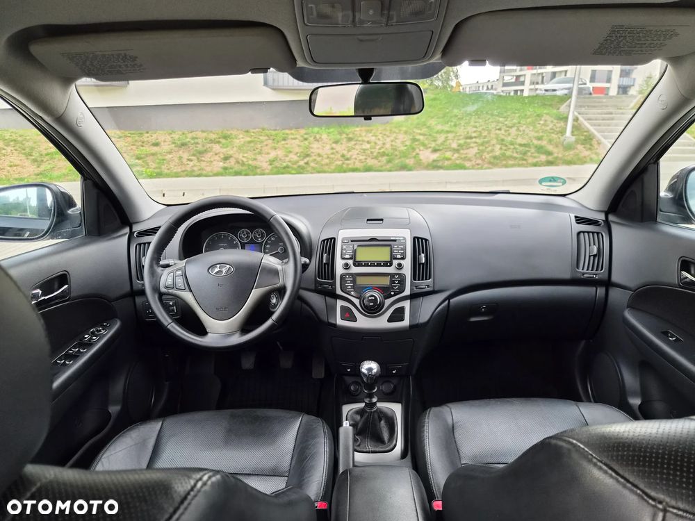 Hyundai i30 2.0 Premium - 34