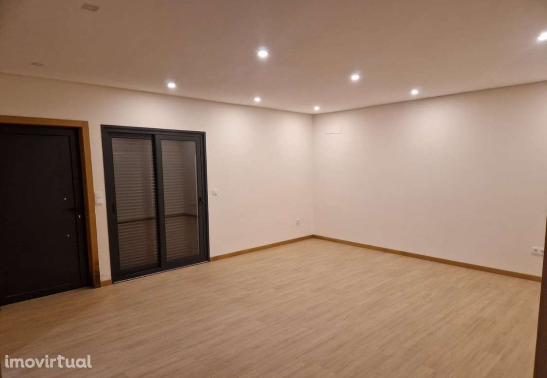 Andar de moradiaT2 Vilar do Paraíso - Grande imagem: 4/18