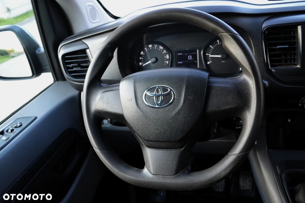 Toyota ProAce 1.6 D-4D Medium 2,7t (bryg.) - 24