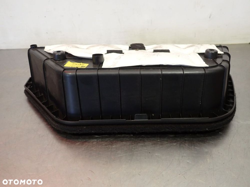 SCHOWEK KIESZEŃ BAGAŻNIKA PRAWA HYUNDAI I30 III  85714-G4700 - 4