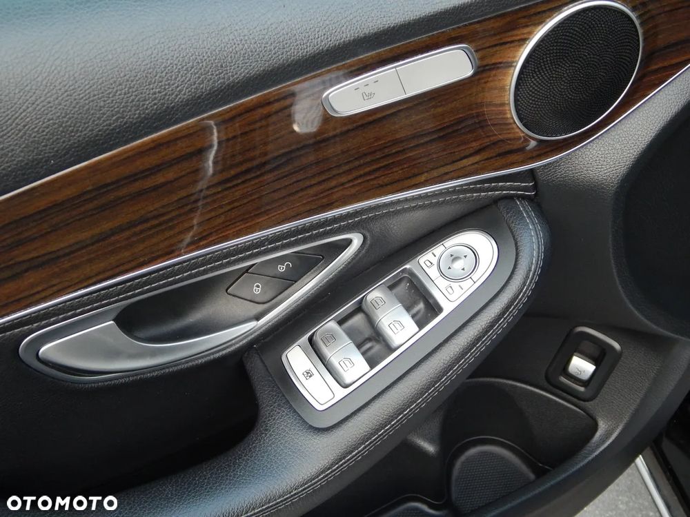 Mercedes-Benz Klasa C 200 7G-TRONIC Edition - 17