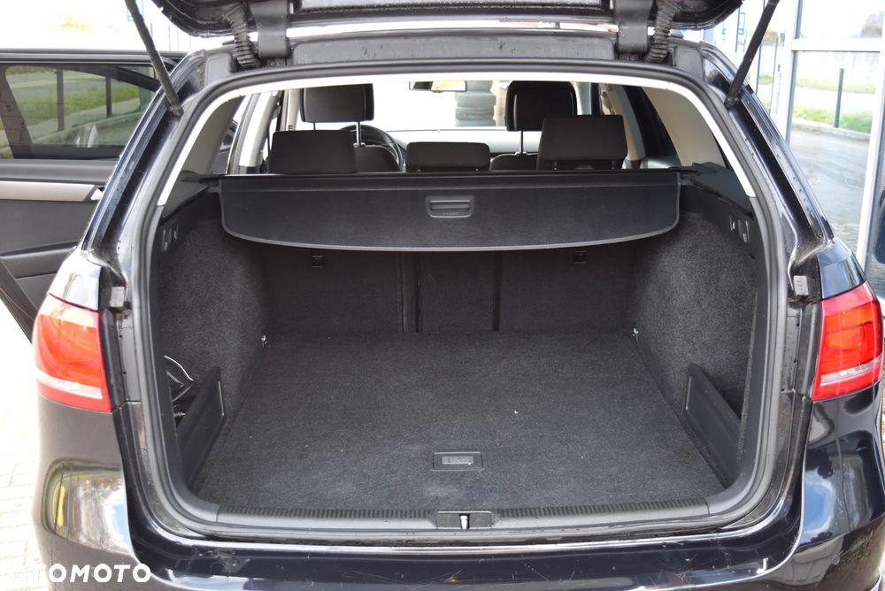 Volkswagen Passat - 9
