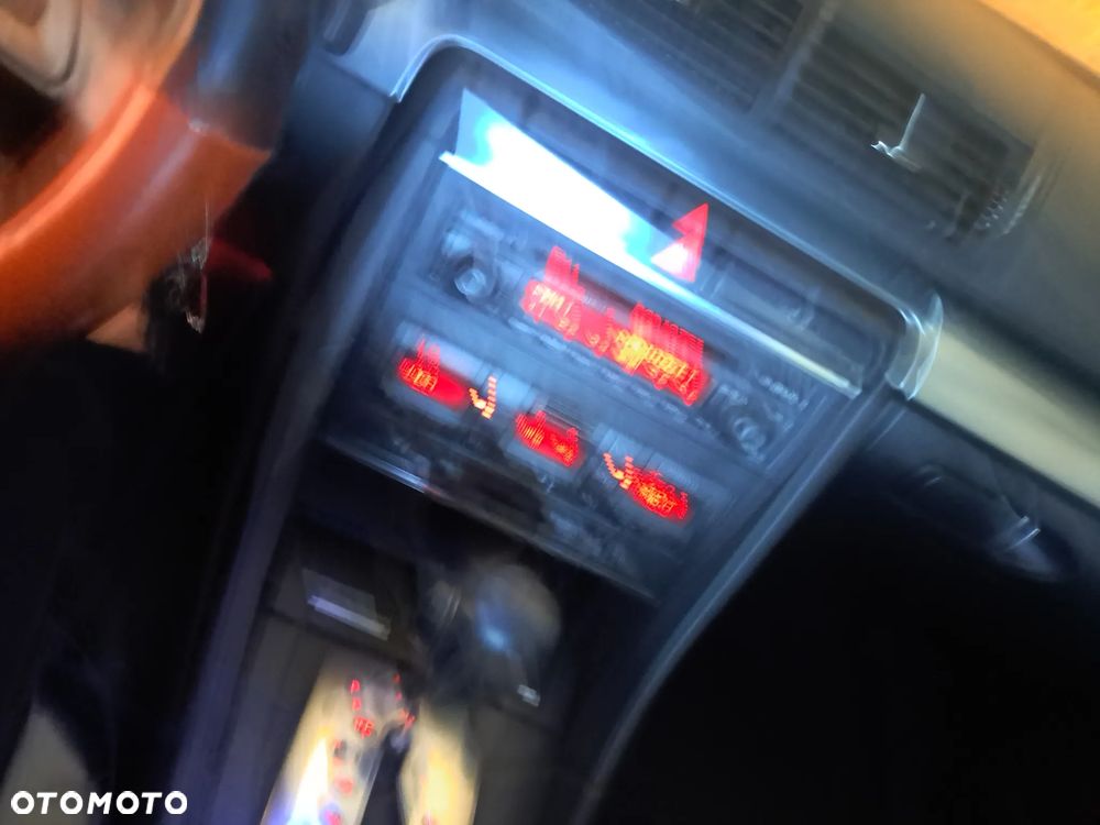 Audi A4 Limousine - 5