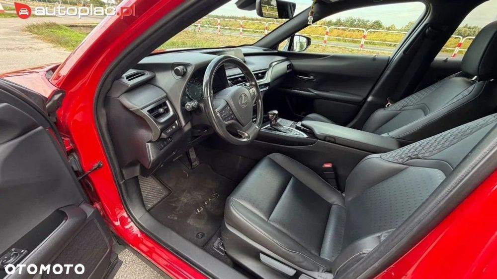 Lexus UX - 23