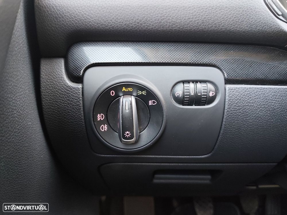 VW Golf 1.6 TDi Confortline - 15