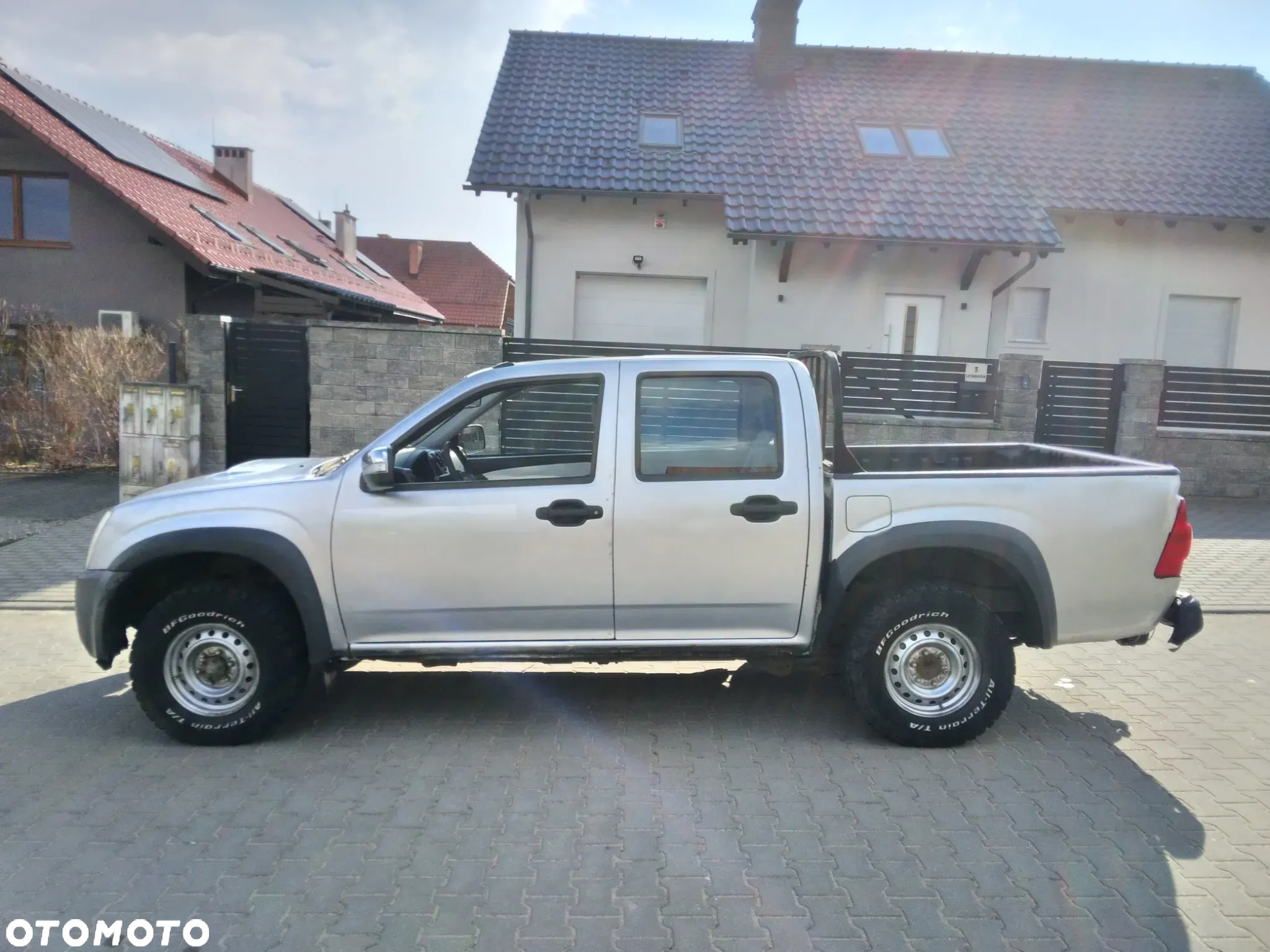 Isuzu D-Max 2.5d DC Basic - 3