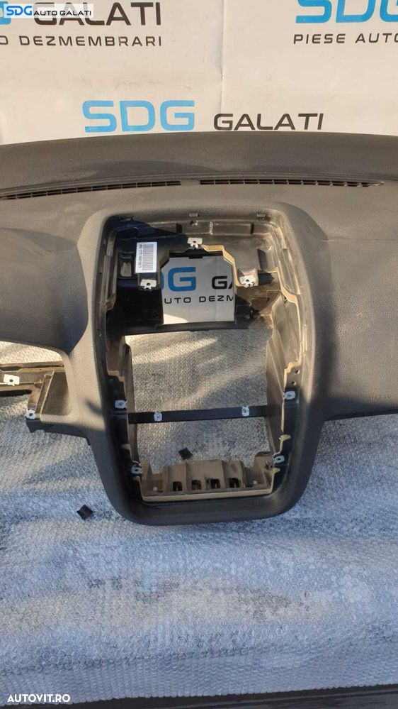 Plansa Bord Goala Dezechipata Volkswagen Golf 5 2004 - 2008 Cod 1K1858295 - 6