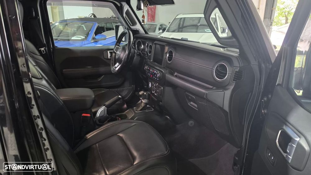 Jeep Gladiator 3.0V6 MultiJet AWD Auto Overland — fotografia 49