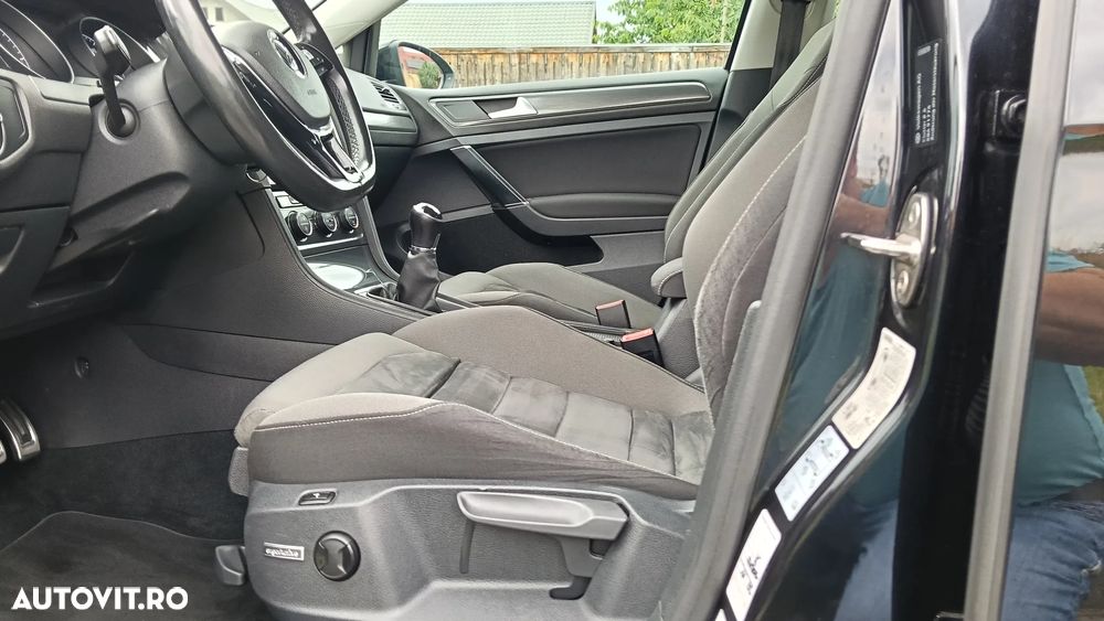 Volkswagen Golf 2.0 TDI SCR Highline - 9