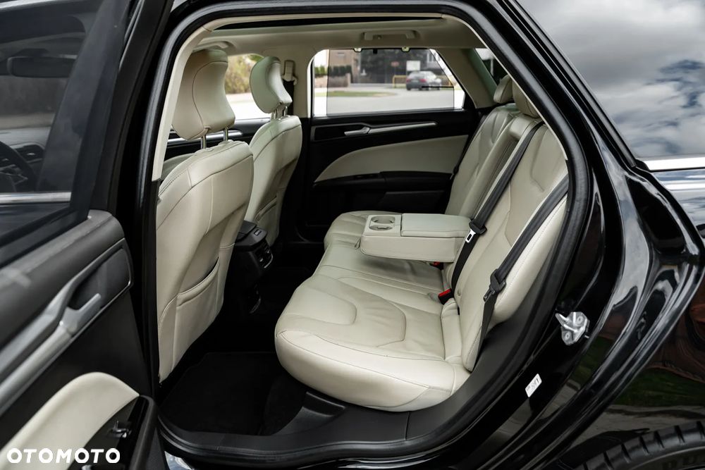 Ford Mondeo 2.0 EcoBoost ST-Line - 21