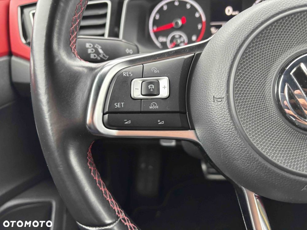 Volkswagen Polo 2.0 TSI GTI DSG - 25