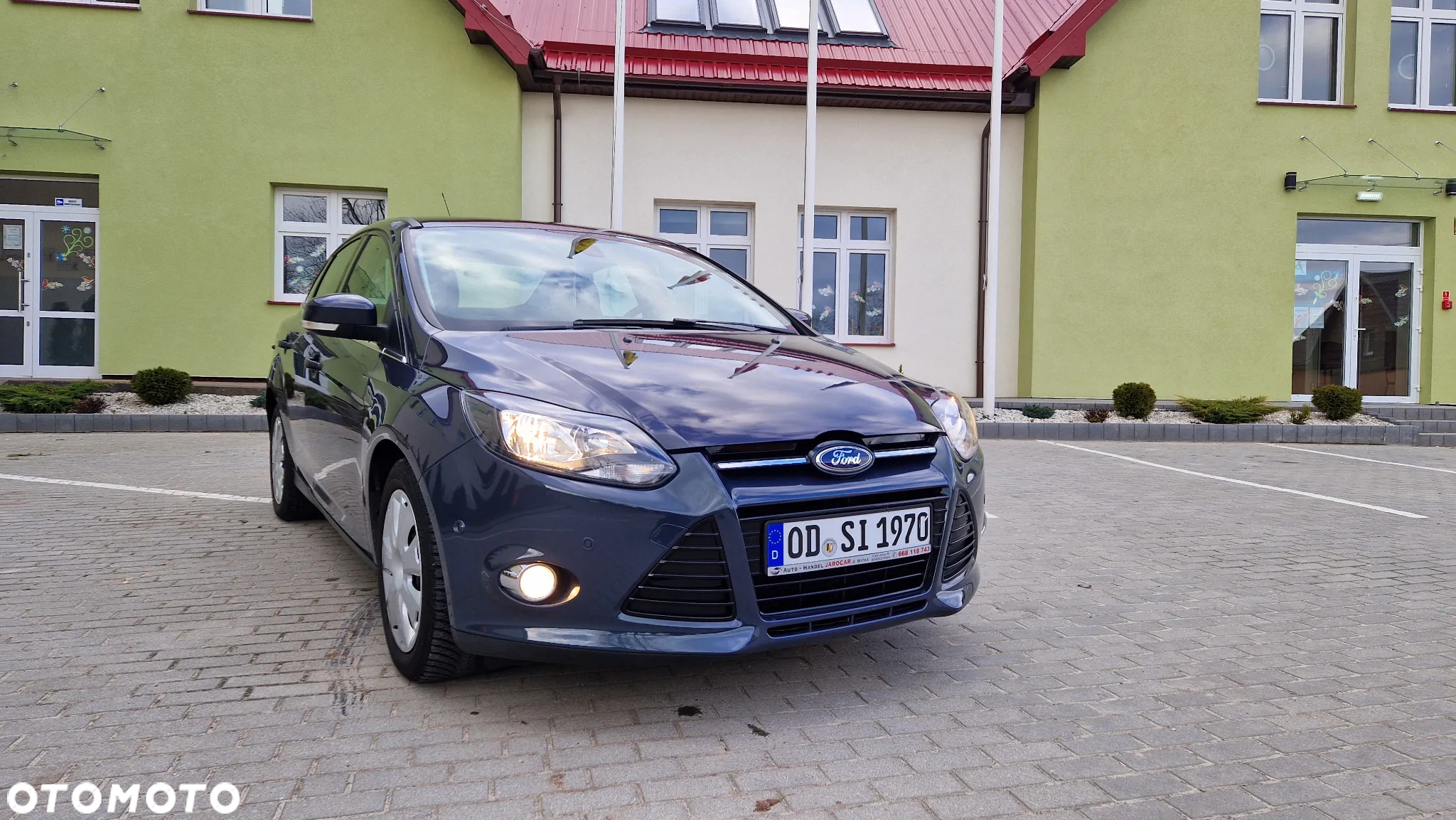 Ford Focus Turnier 1.6 EcoBoost Start-Stopp-System SYNC Edition - 3