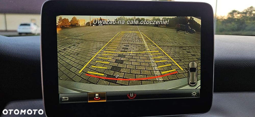 Mercedes-Benz CLA Shooting Brake 180 - 12