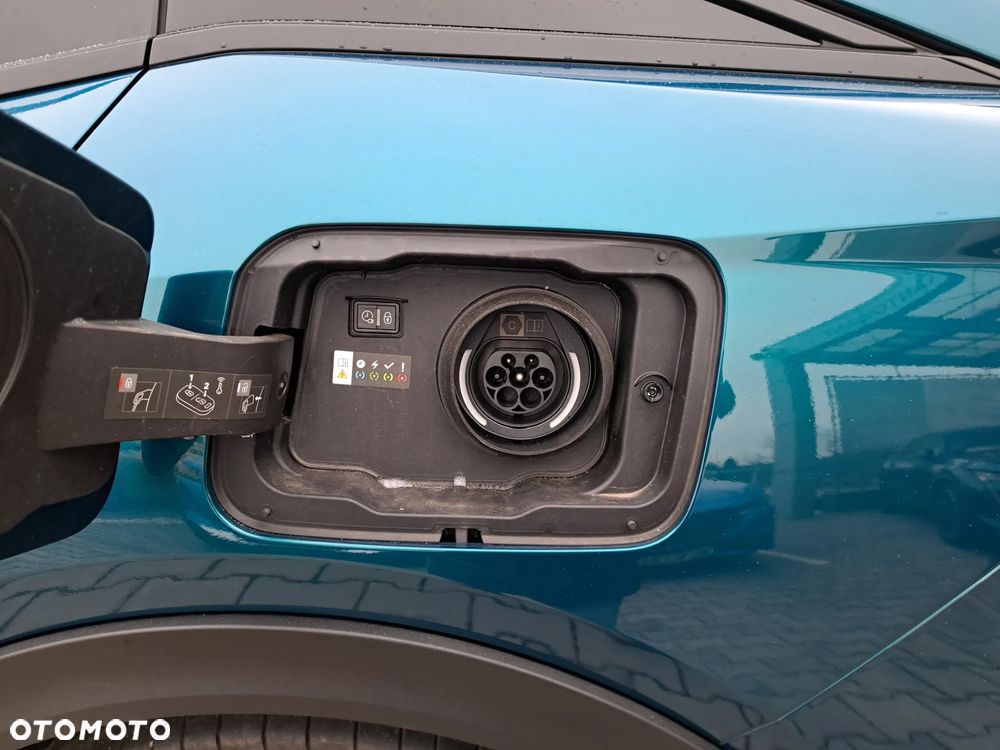 Peugeot 408 1.6 Plug-In Hybrid 180 GT EAT8 - 19