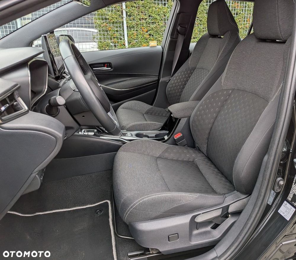 Toyota Corolla 1.8 Hybrid Comfort - 30