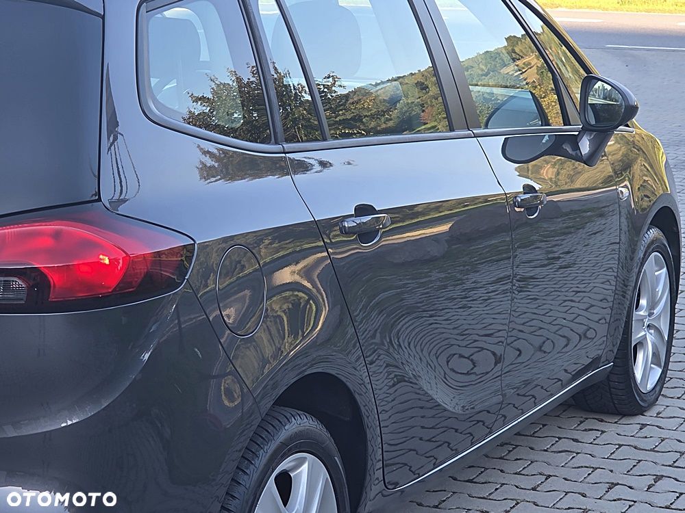 Opel Zafira - 16