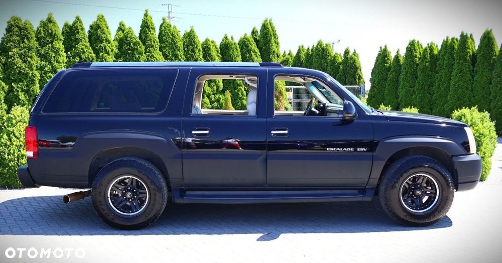 Cadillac Escalade - 4