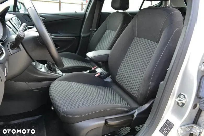 Opel Astra V 1.4 T Enjoy - 19