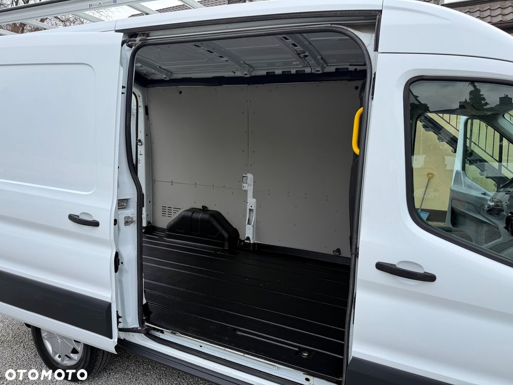 Ford Transit Furgon L2H2  Webasto Hak  FV Vat 23% - 31