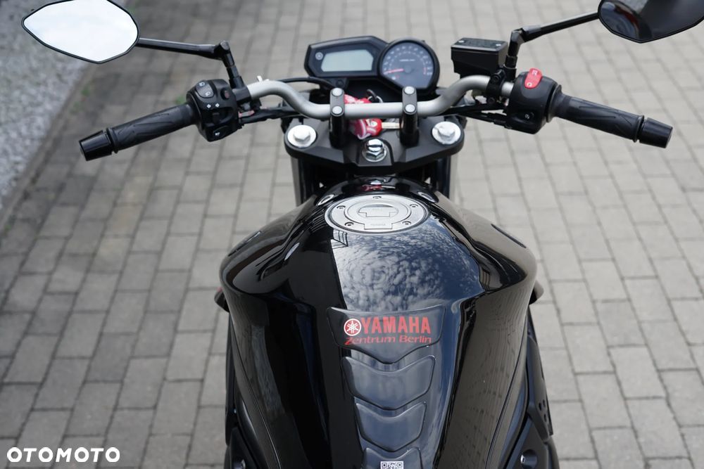 Yamaha XJ - 16