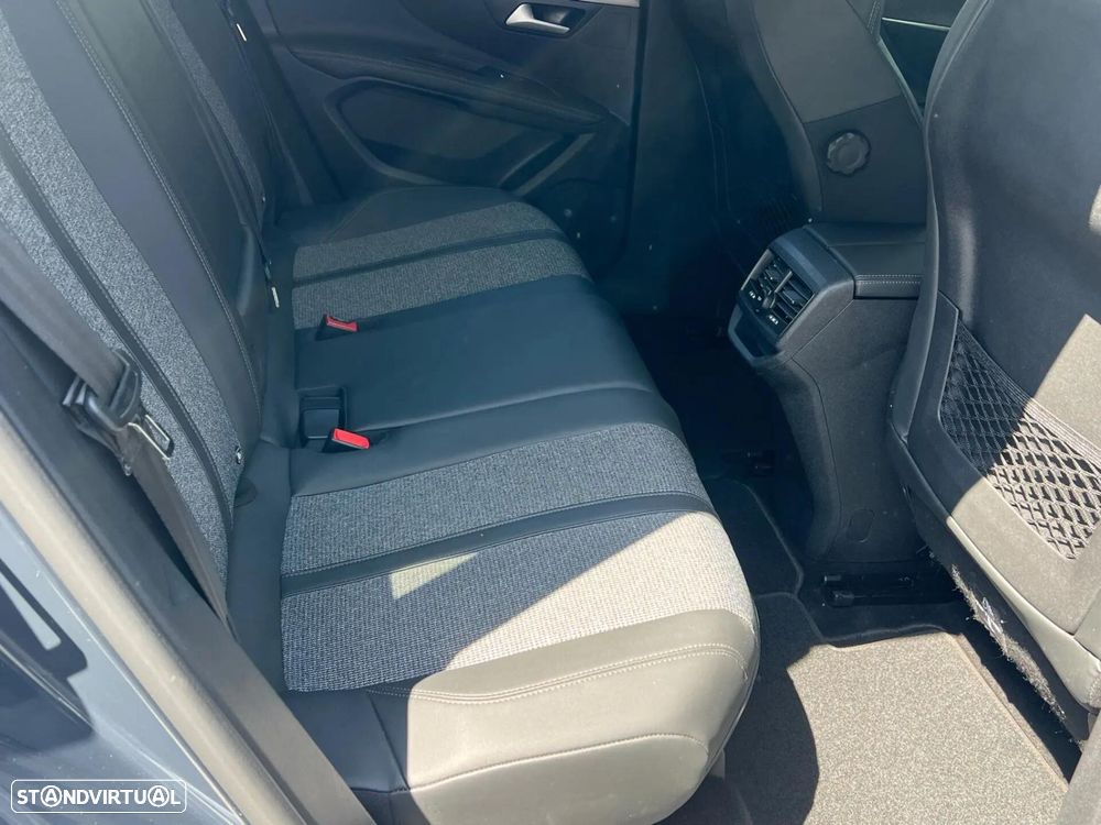 Peugeot 3008 1.2 PureTech Allure Pack - 6