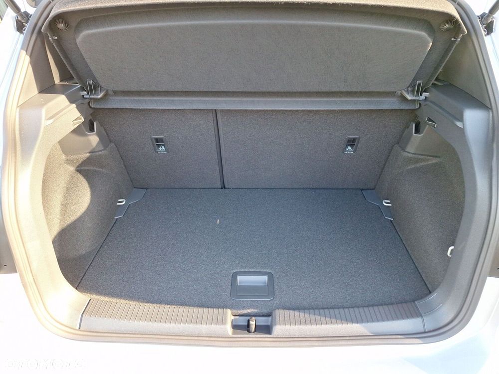Volkswagen T-Cross - 16