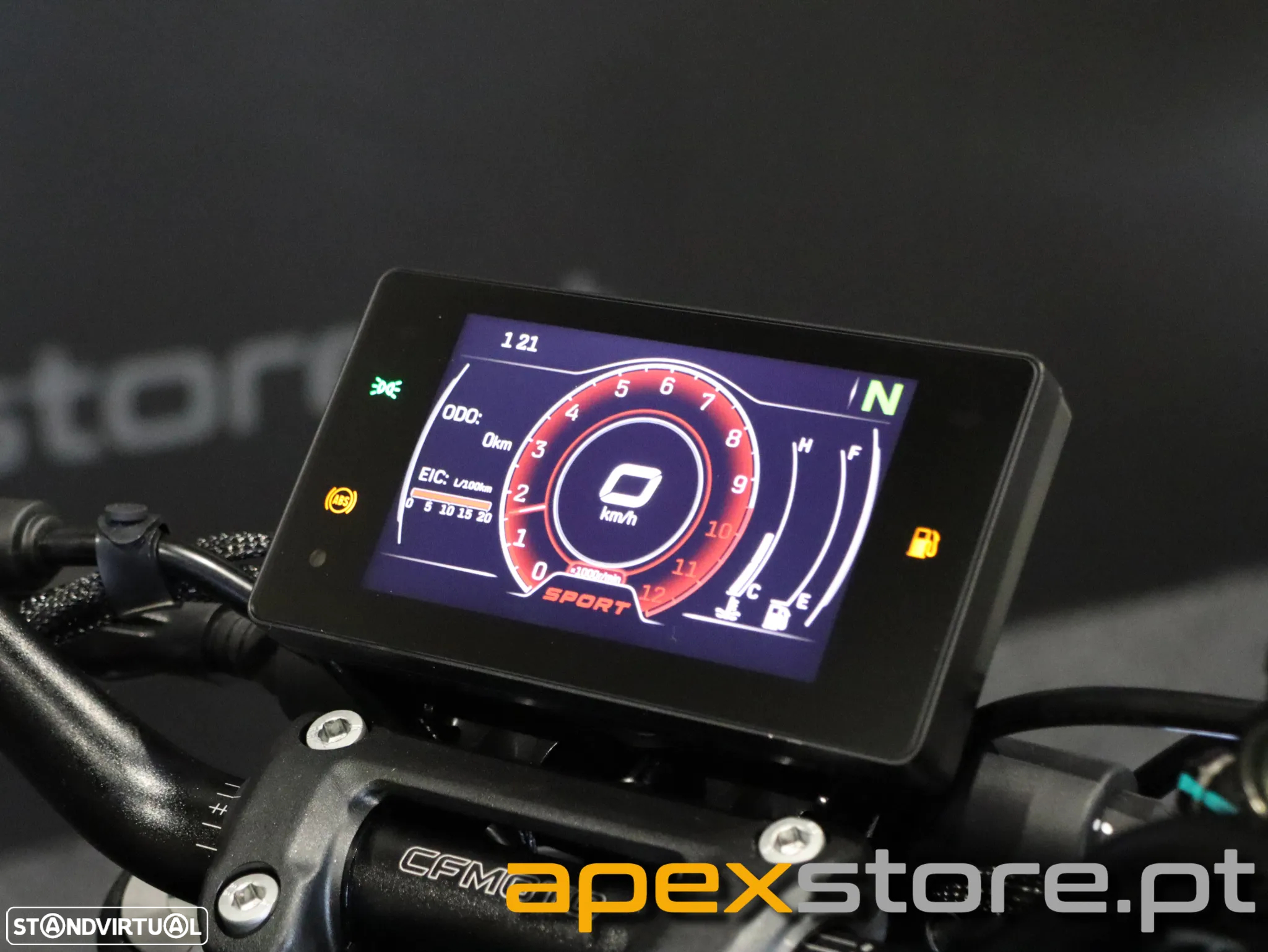 CF Moto 300NK - 11