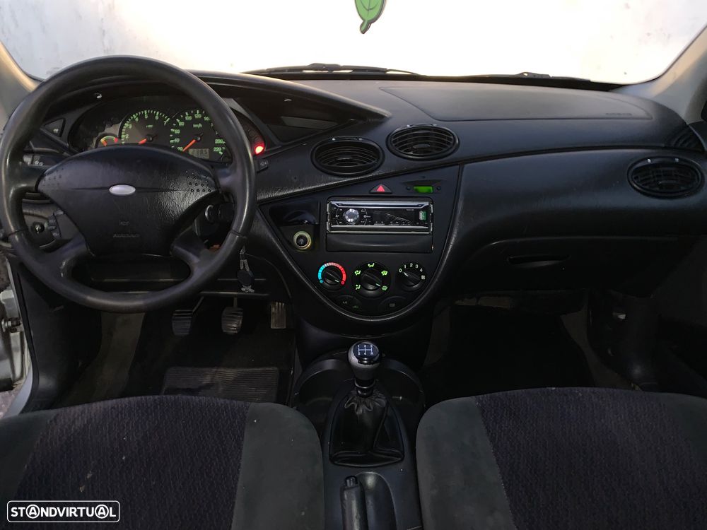 Ford Focus SW 1.8 TDdi Trend - 9