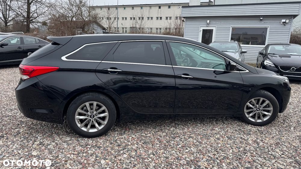 Hyundai i40 Kombi blue 1.7 CRDi Style - 19