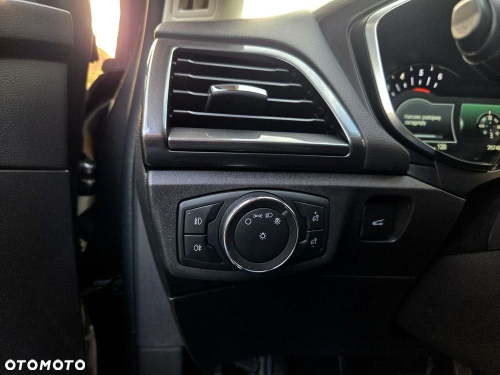 Ford Mondeo 2.0 TDCi Titanium - 17