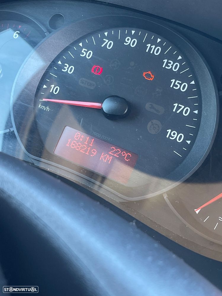 Renault Kangoo 1.5 3 lugares nacional 95 CV - 10