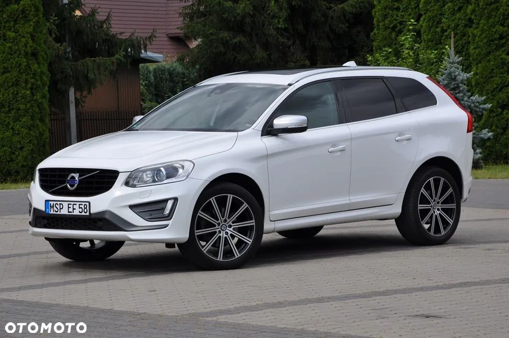 Volvo XC 60 D4 AWD R-Design Momentum - 4