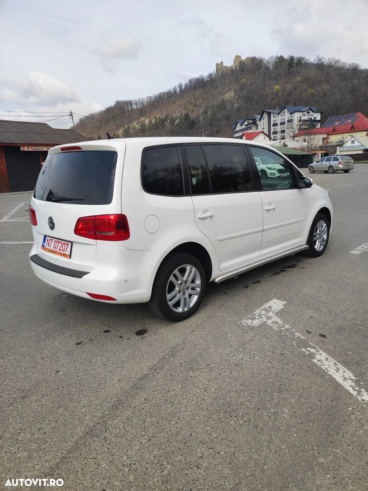 Volkswagen Touran 2.0 TDI DPF BlueMotion Technology DSG Highline - 7