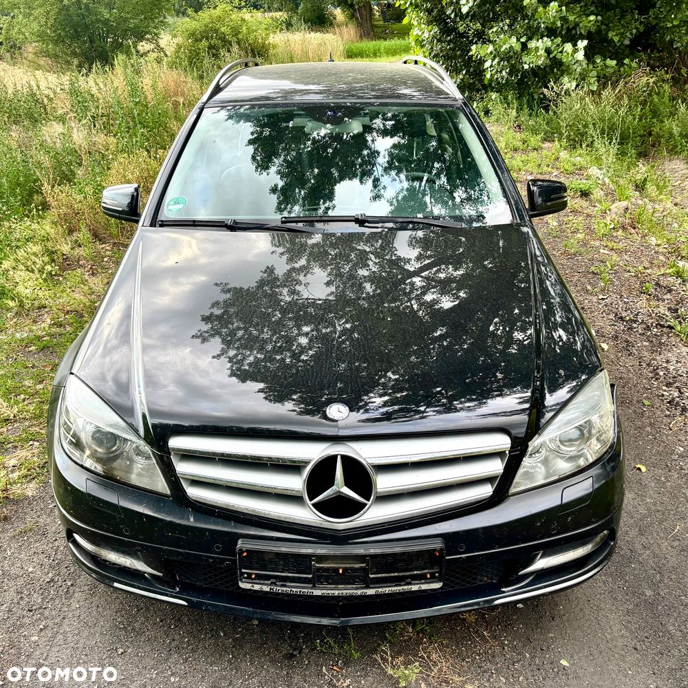 Mercedes-Benz Klasa C 180 CGI Automatik BlueEFFICIENCY Avantgarde - 31