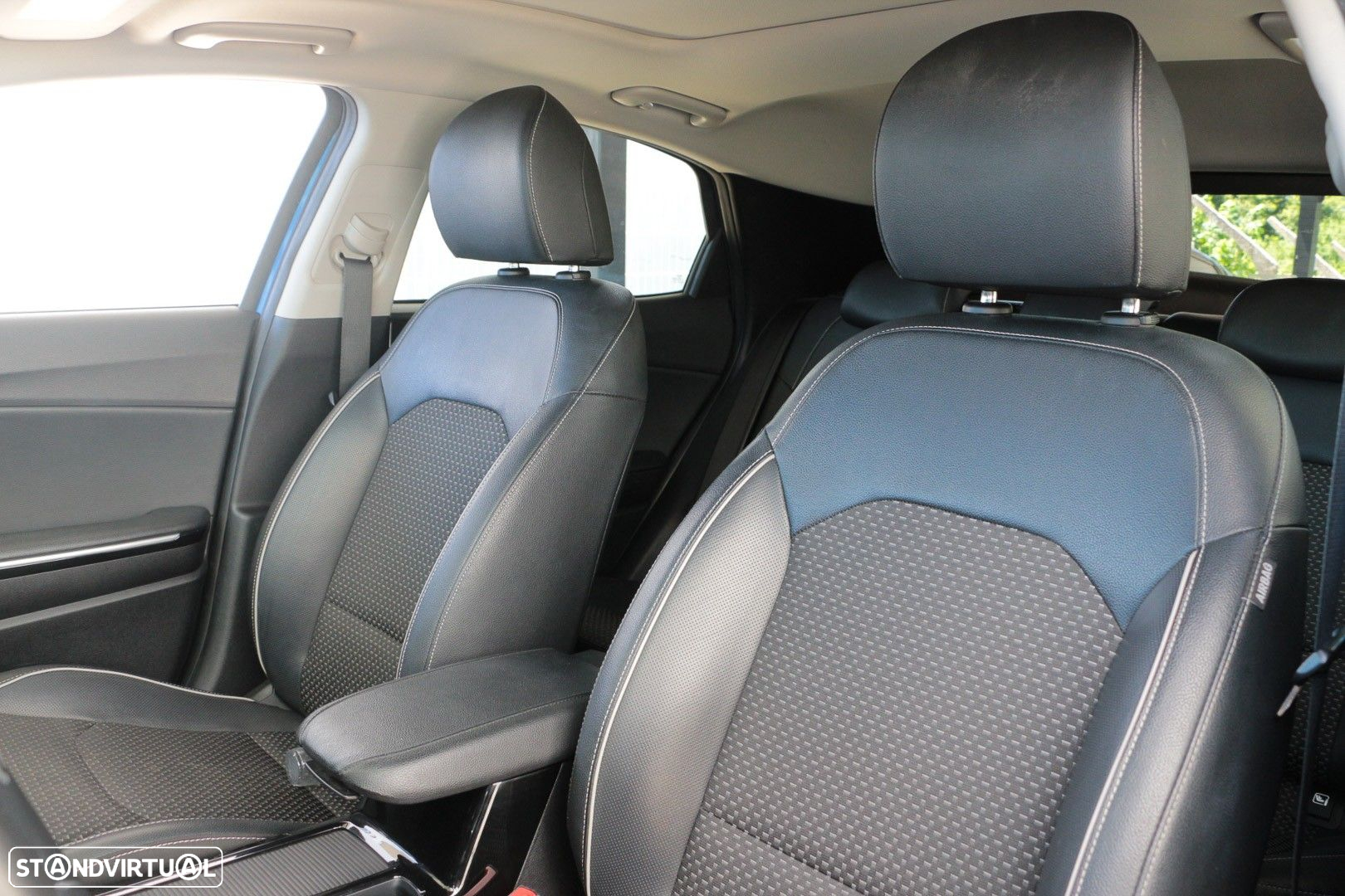 Kia XCeed 1.6 GDi PHEV First Edition+SRF - 16