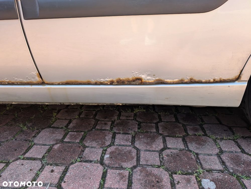 Ford Focus 1.8 Di Ambiente - 19