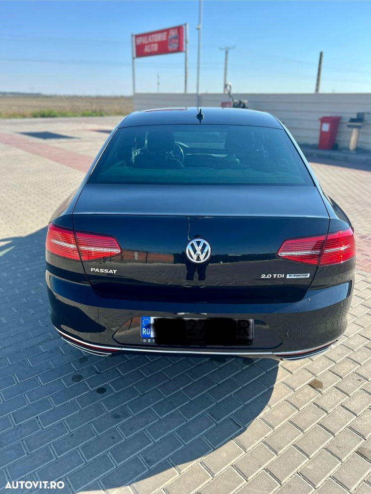 Volkswagen Passat 2.0 TDI DSG R Executive - 10