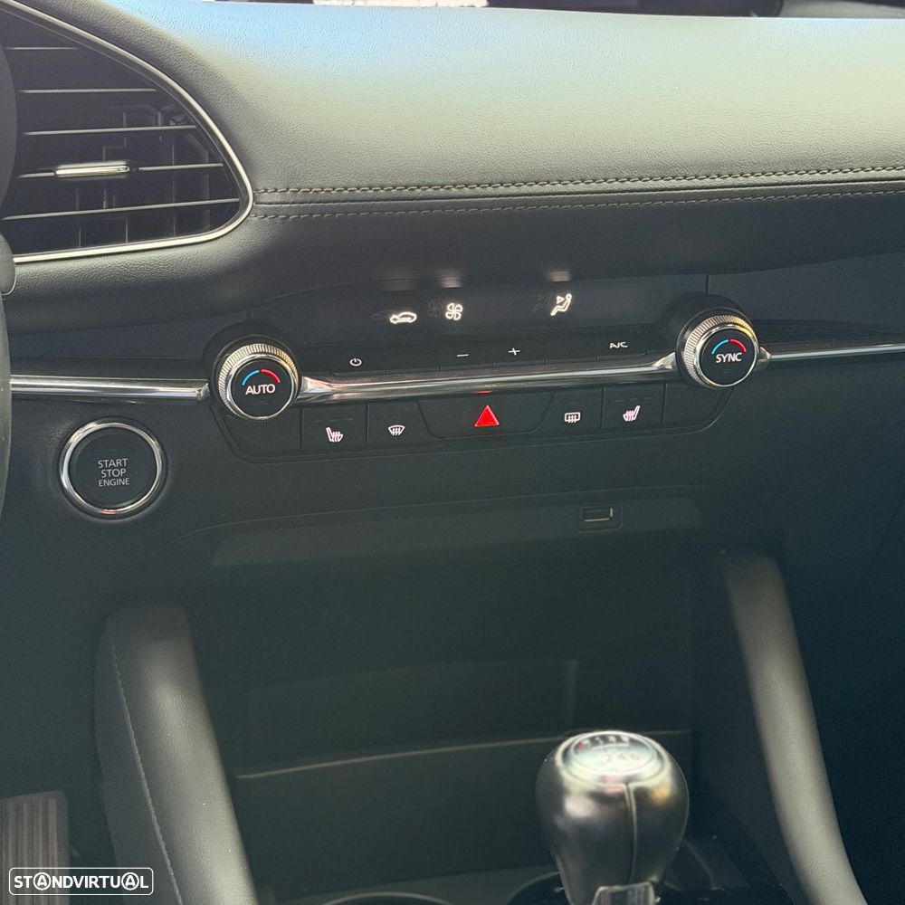 Mazda 3 Hatchback 2.0 Sky-X Excellence - 10