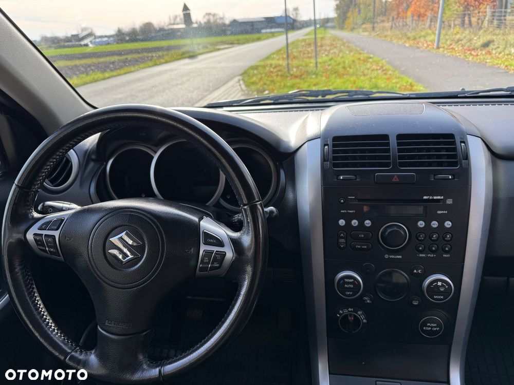 Suzuki Grand Vitara 1.9 DDiS Premium EU5 - 14