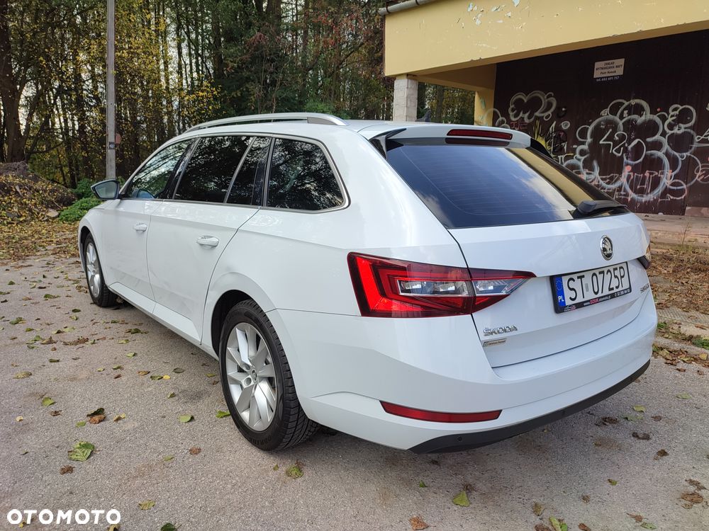 Skoda Superb 2.0 TDI L&K DSG - 13