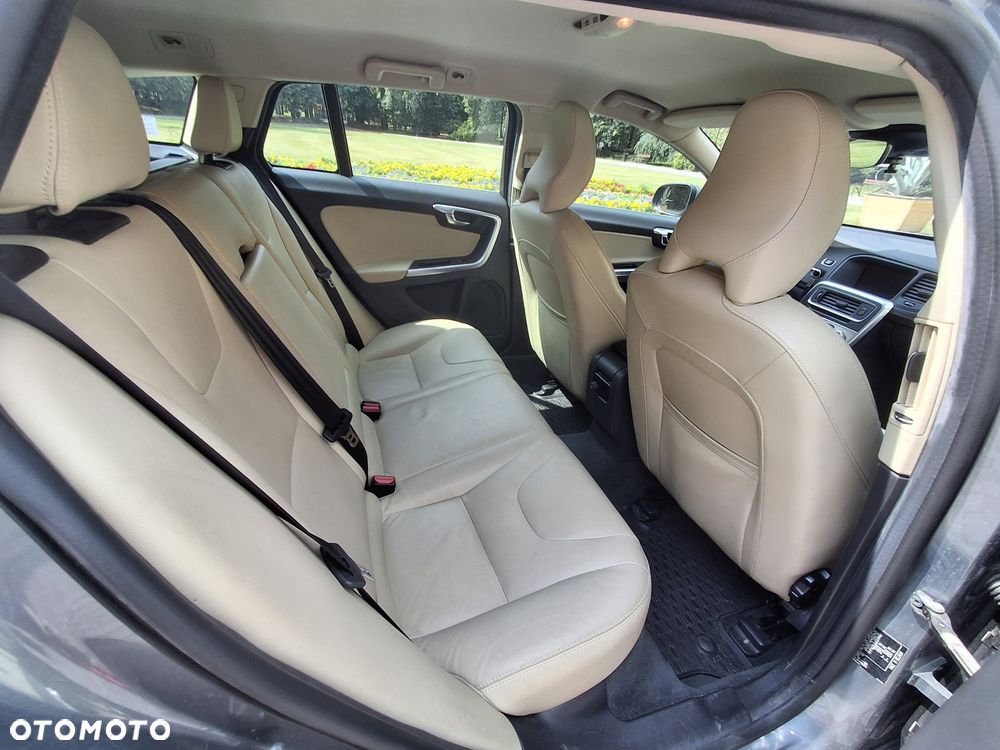 Volvo V60 - 8