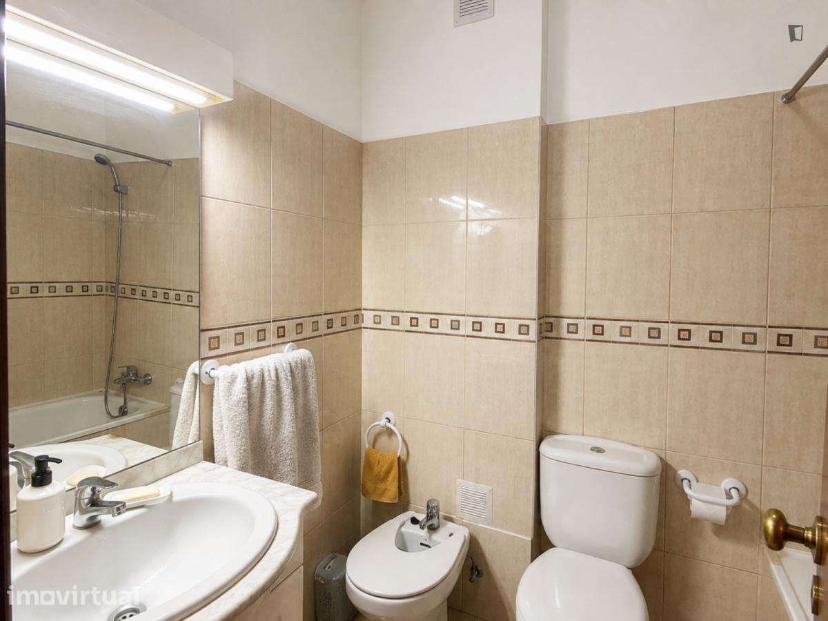 Quarto - localizado em Linda-a-Velha Lisbon - Grande imagem: 5/5