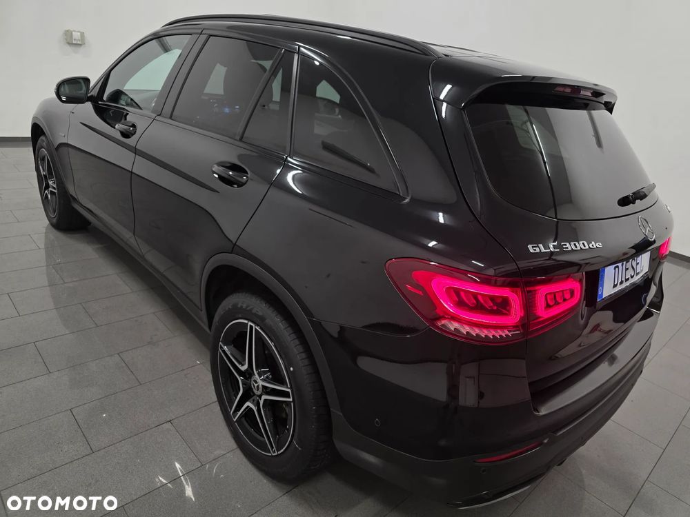 Mercedes-Benz GLC 300 de 4Matic 9G-TRONIC AMG Line Plus - 5