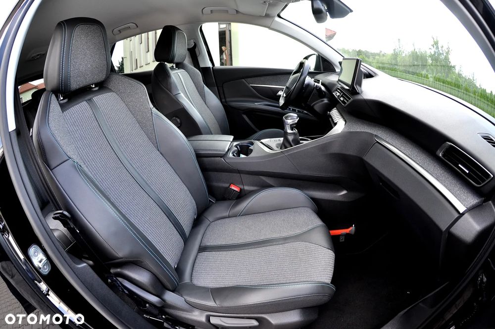 Peugeot 3008 BlueHDi 130 Stop & Start EAT8 Allure - 24